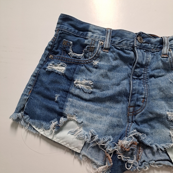 American Eagle Outfitters Jean shorts, size 8 - Picture 6 of 8